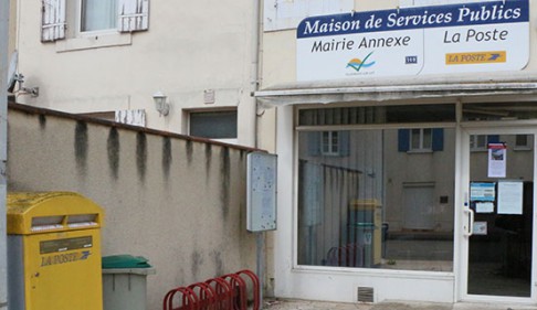 Non à la fermeture du bureau de poste d'Eysses. Non à la fermeture du bureau de poste d'Eysses.